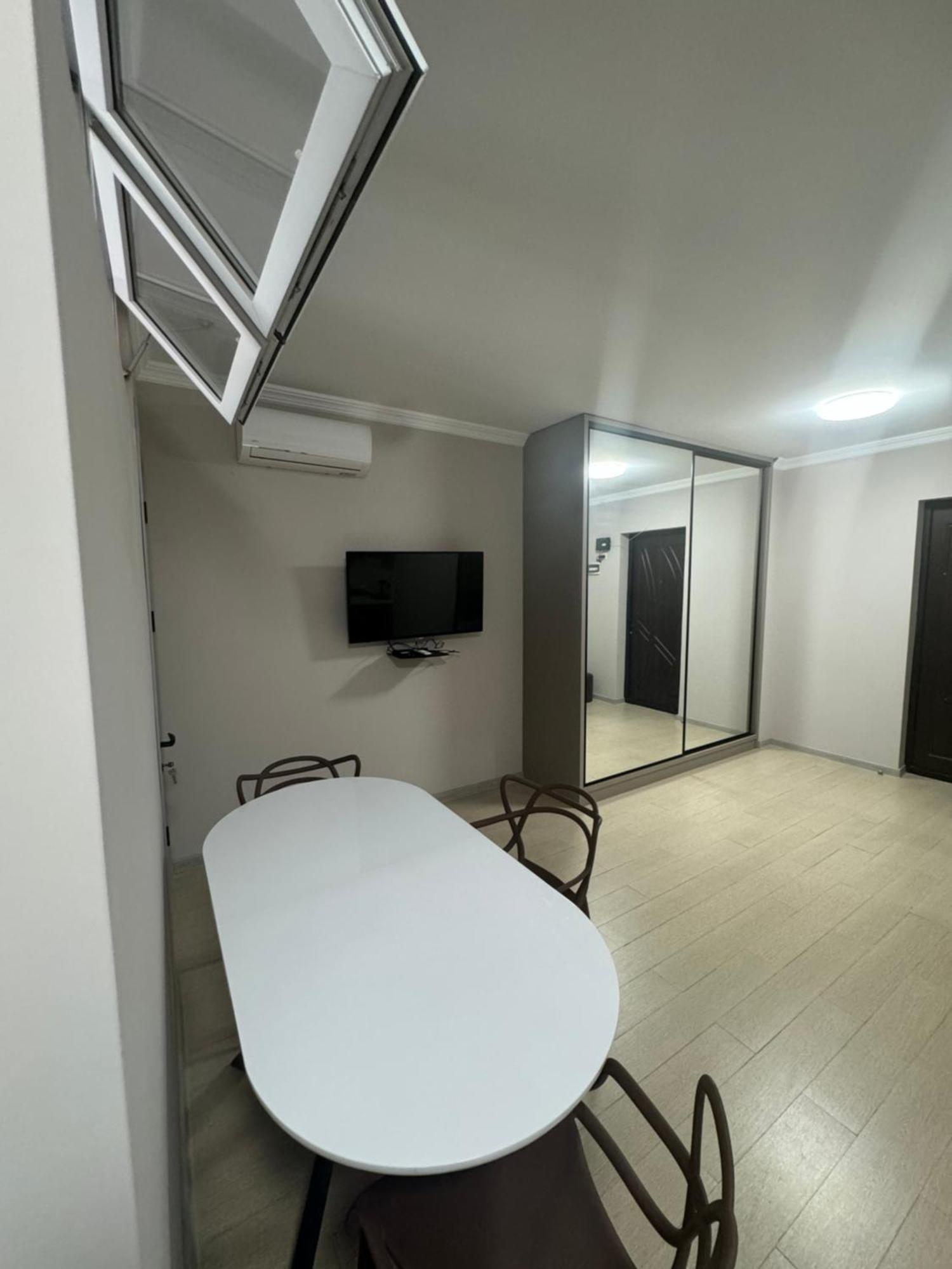 Pirosmani Mini Hotel Μπατούμι Εξωτερικό φωτογραφία