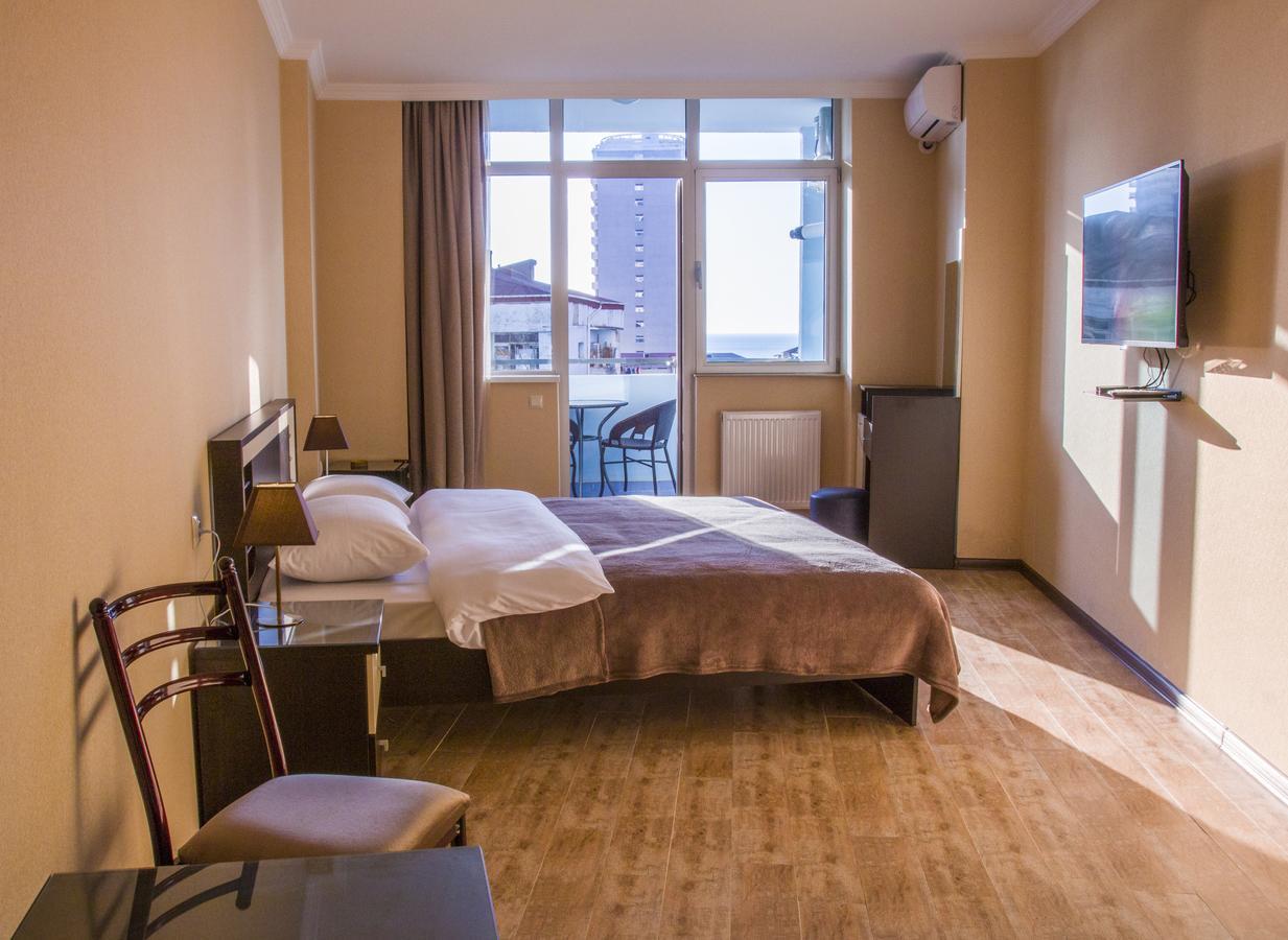 Pirosmani Mini Hotel Μπατούμι Εξωτερικό φωτογραφία