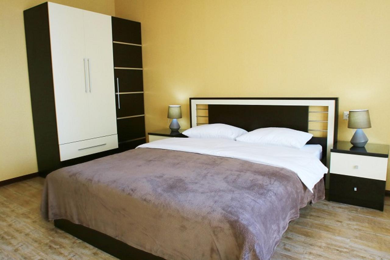 Pirosmani Mini Hotel Μπατούμι Εξωτερικό φωτογραφία