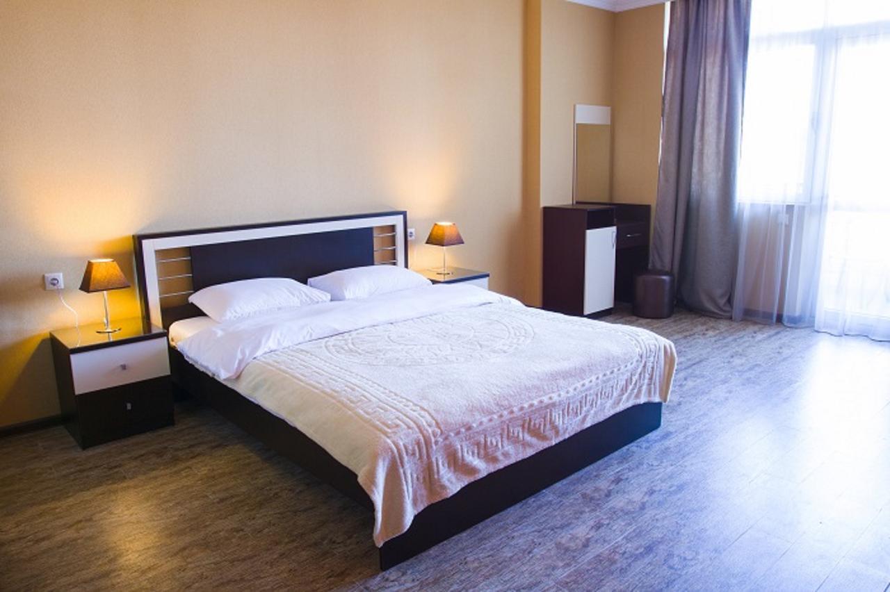Pirosmani Mini Hotel Μπατούμι Εξωτερικό φωτογραφία